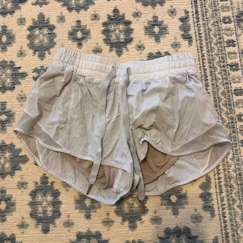 White Lululemon Hotty Hot Shorts 2.5inch